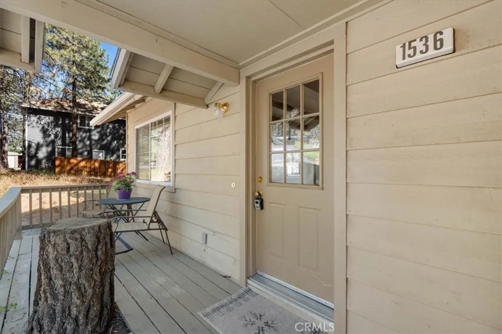 1536 Ross Wrightwood, CA 92397