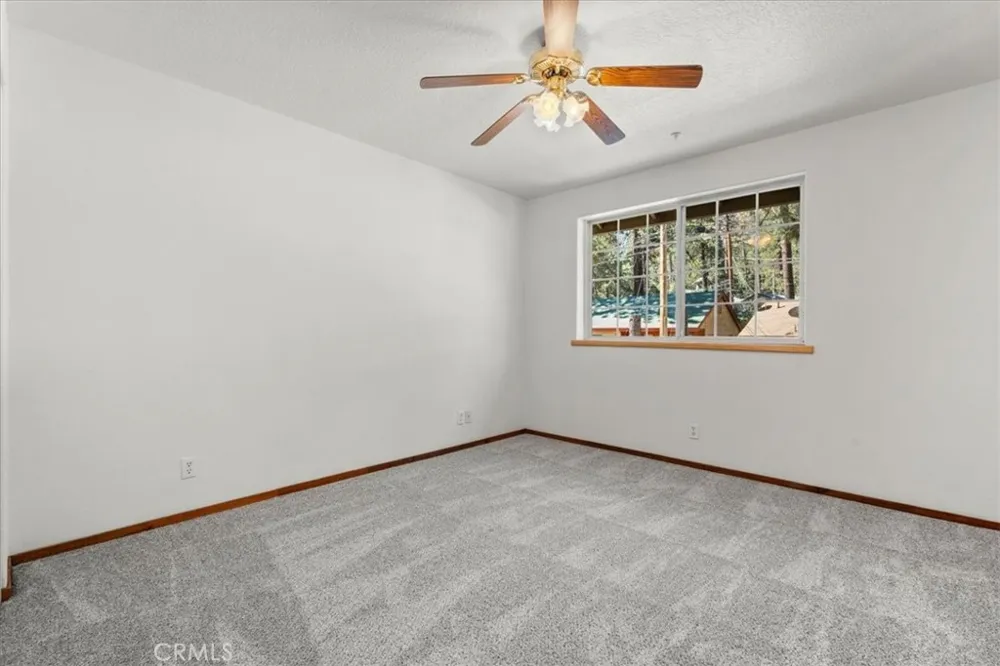 1536 Ross Wrightwood, CA 92397