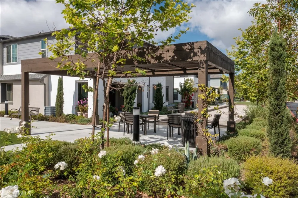 9001 Cerise Lane #111 Cypress, CA 90630