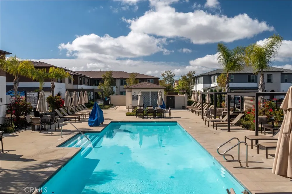 9001 Cerise Lane #111 Cypress, CA 90630