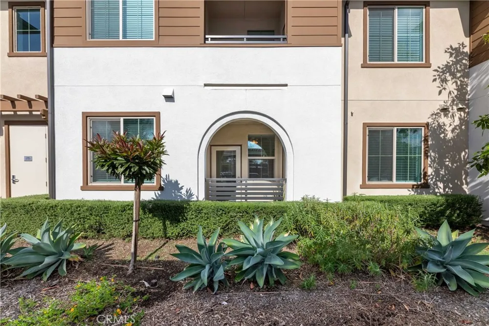 9001 Cerise Lane #111 Cypress, CA 90630