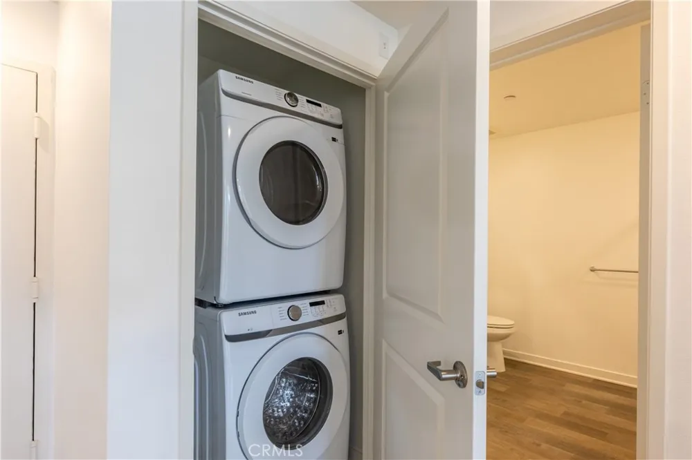 9001 Cerise Lane #111 Cypress, CA 90630
