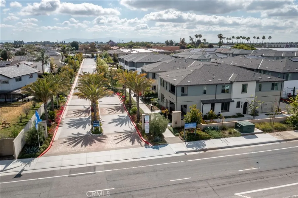 9001 Cerise Lane #111 Cypress, CA 90630