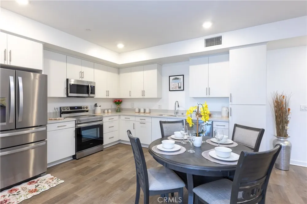 9001 Cerise Lane #111 Cypress, CA 90630
