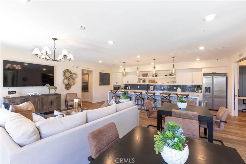 9001 Cerise Lane #111 Cypress, CA 90630