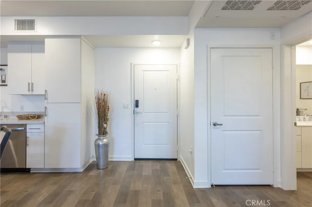 9001 Cerise Lane #111 Cypress, CA 90630