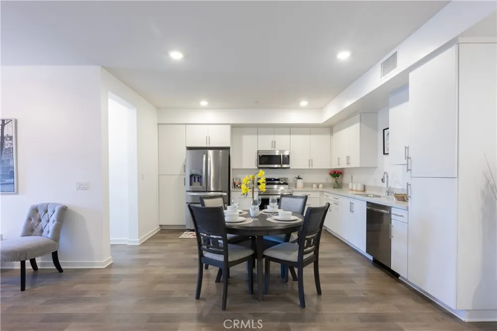 9001 Cerise Lane #111 Cypress, CA 90630