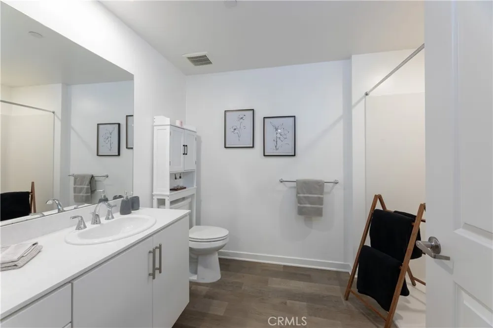 9001 Cerise Lane #111 Cypress, CA 90630