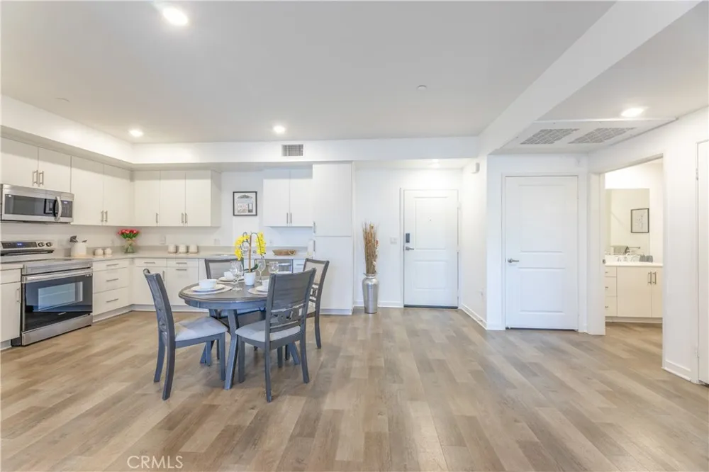 9001 Cerise Lane #111 Cypress, CA 90630