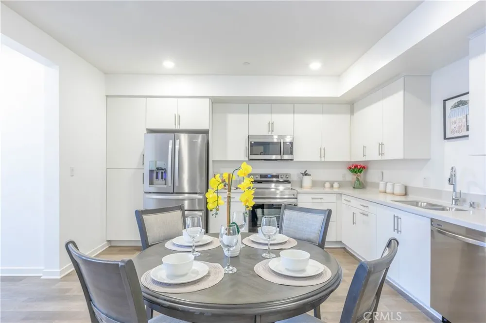 9001 Cerise Lane #111 Cypress, CA 90630