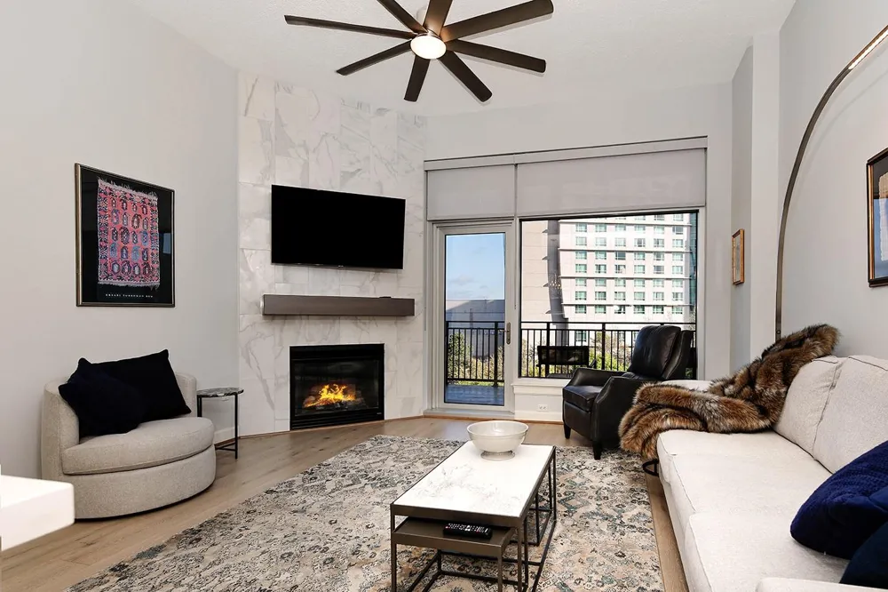 3 Waterway Court #5C The Woodlands, TX 77380