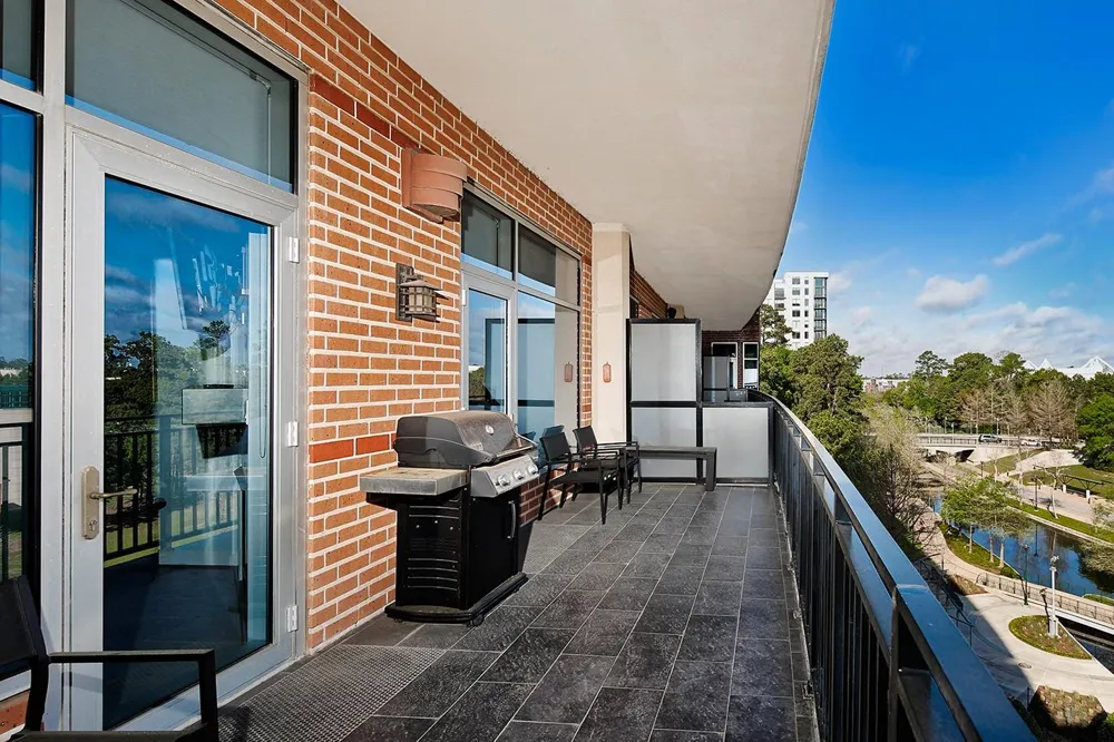 3 Waterway Court #5C The Woodlands, TX 77380