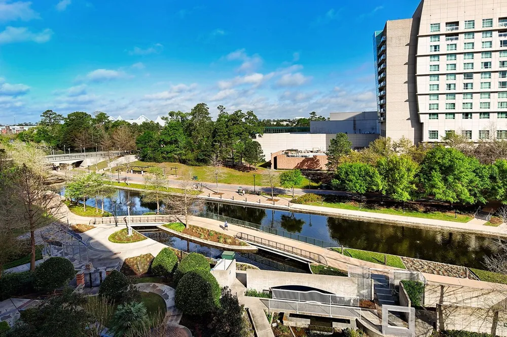 3 Waterway Court #5C The Woodlands, TX 77380