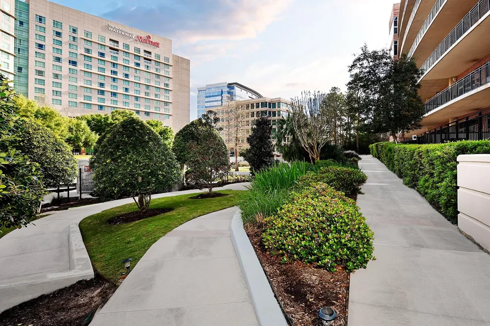 3 Waterway Court #5C The Woodlands, TX 77380