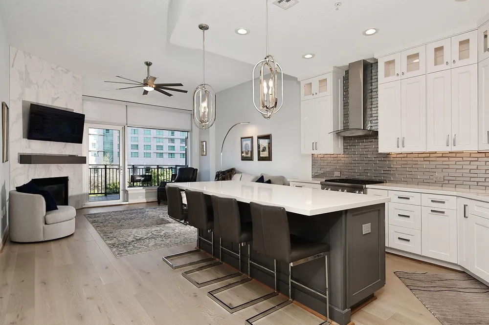 3 Waterway Court #5C The Woodlands, TX 77380