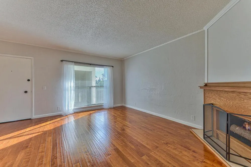 500 Glenwood Circle #435 Monterey, CA 93940