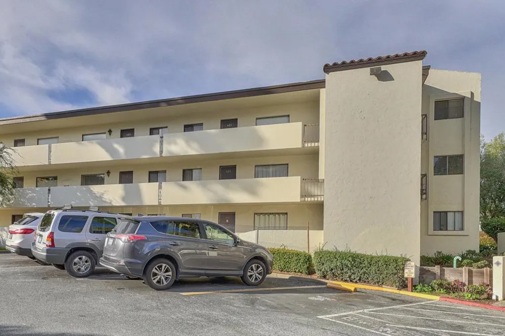 500 Glenwood Circle #435 Monterey, CA 93940