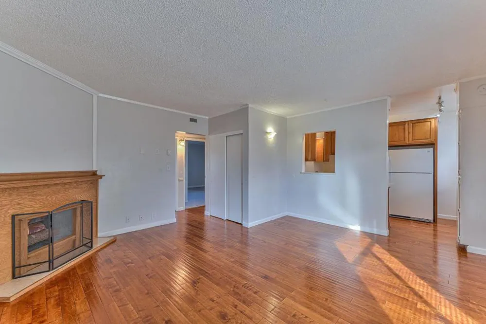 500 Glenwood Circle #435 Monterey, CA 93940