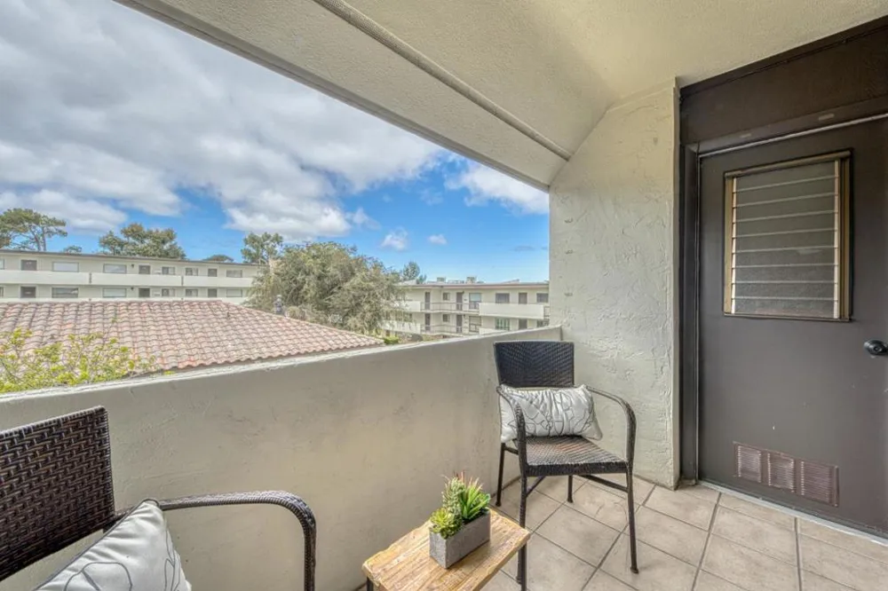 500 Glenwood Circle #435 Monterey, CA 93940