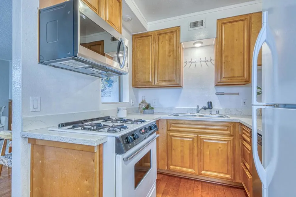 500 Glenwood Circle #435 Monterey, CA 93940
