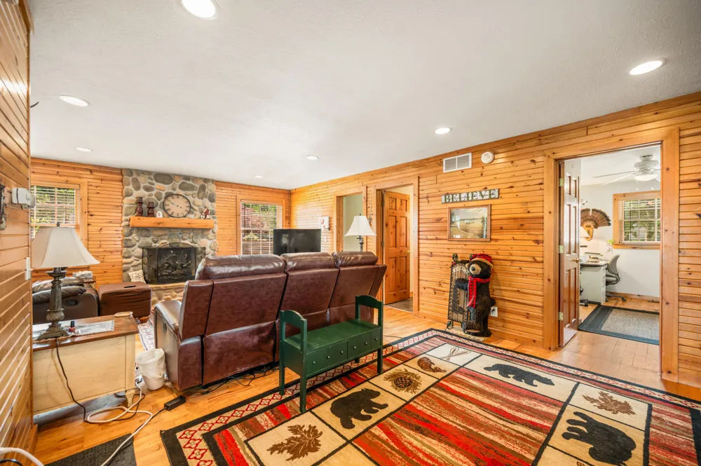 2541 Van Dyke Street Conklin, MI 49403