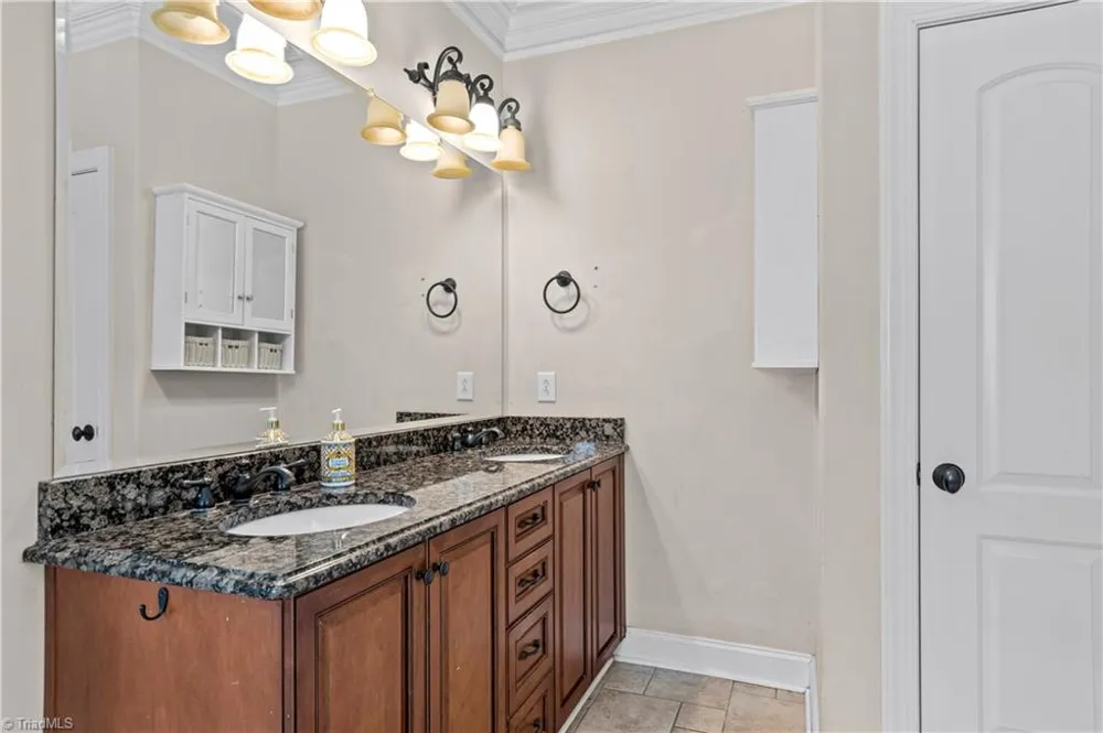 5578 Linden Hill Lane Lewisville, NC 27023