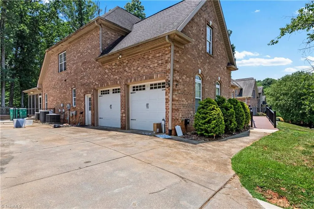 5578 Linden Hill Lane Lewisville, NC 27023