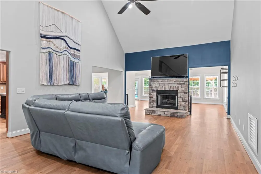 5578 Linden Hill Lane Lewisville, NC 27023