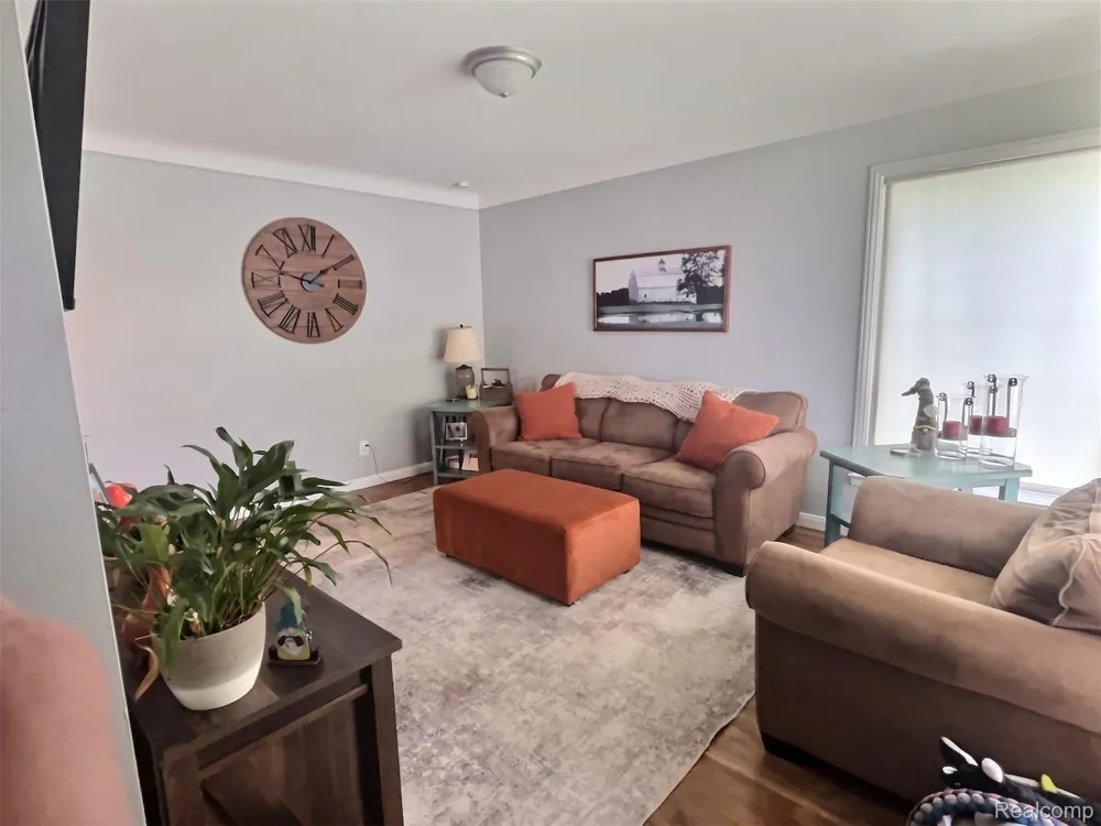 15854 Englewood Avenue Allen Park City, MI 48101