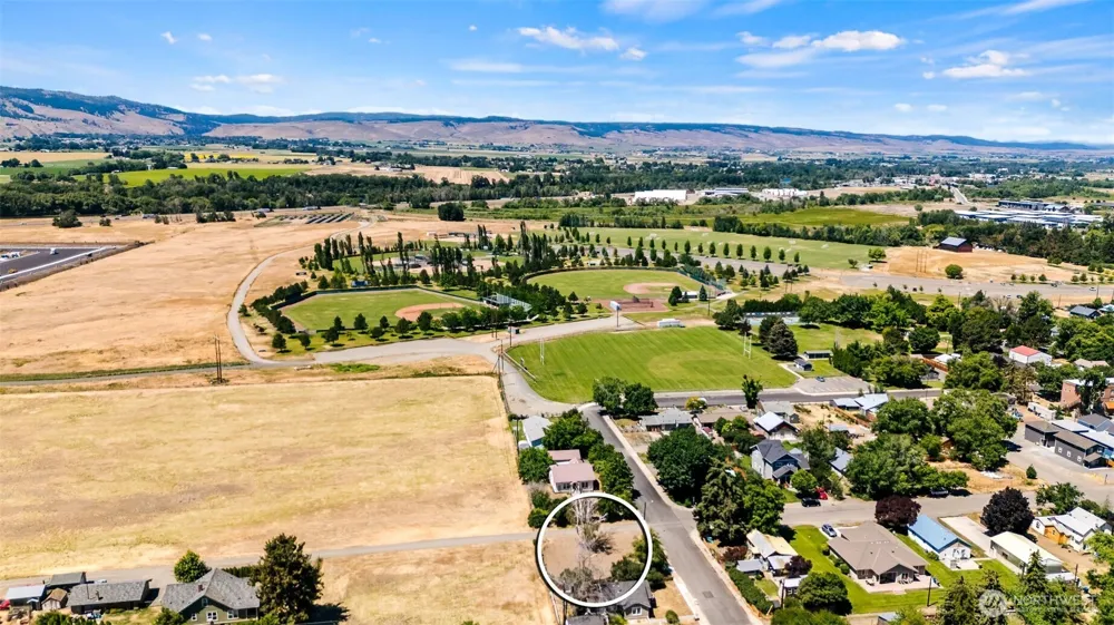804 W 1st Avenue Ellensburg, WA 98926