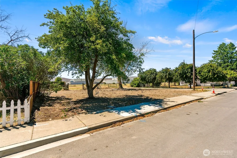 804 W 1st Avenue Ellensburg, WA 98926