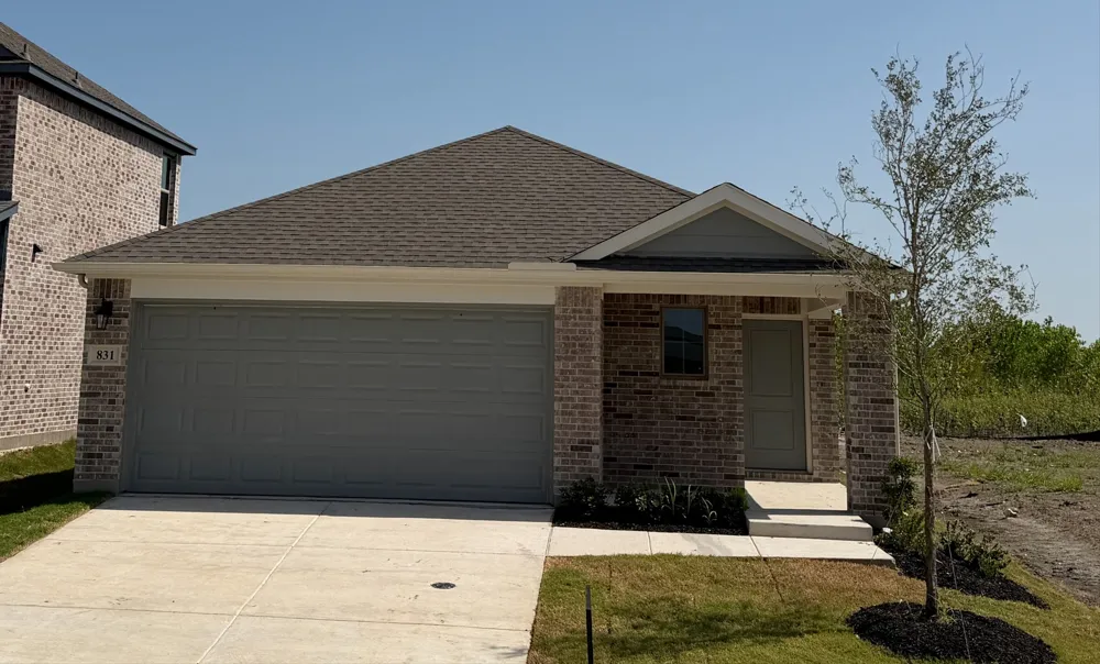 831 Hillcrest Bouvelard Princeton, TX 75407