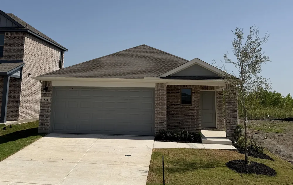 831 Hillcrest Bouvelard Princeton, TX 75407