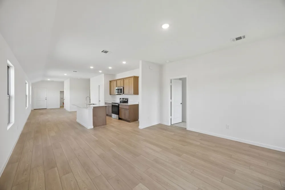 831 Hillcrest Bouvelard Princeton, TX 75407