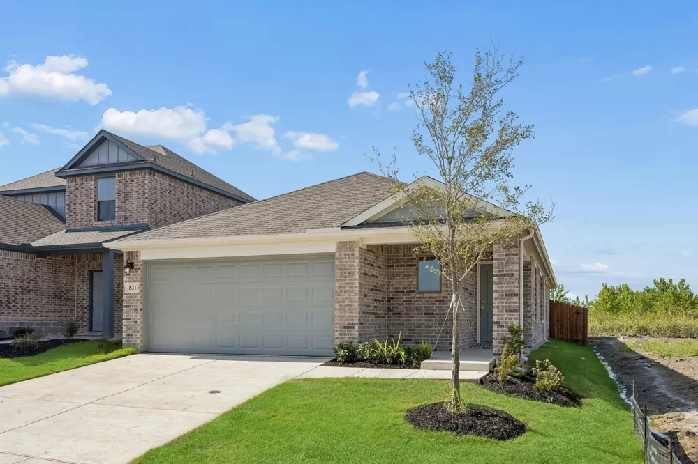 831 Hillcrest Bouvelard Princeton, TX 75407