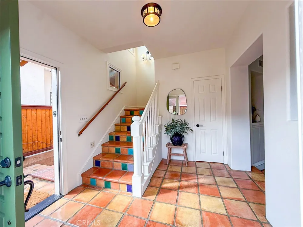 214 Irena #B Redondo Beach, CA 90277