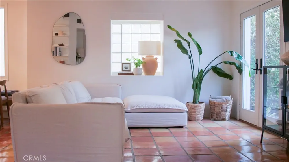 214 Irena #B Redondo Beach, CA 90277