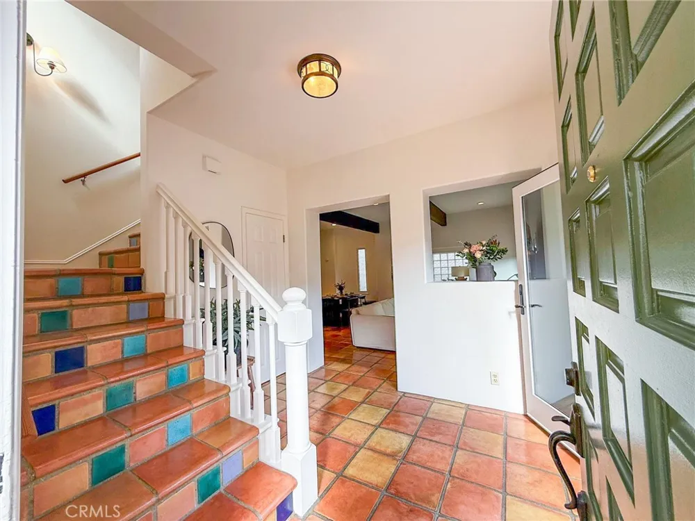 214 Irena #B Redondo Beach, CA 90277