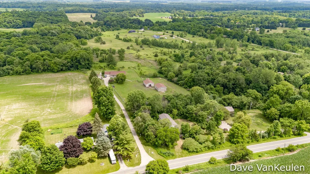 4494 Barber Road Hastings, MI 49058