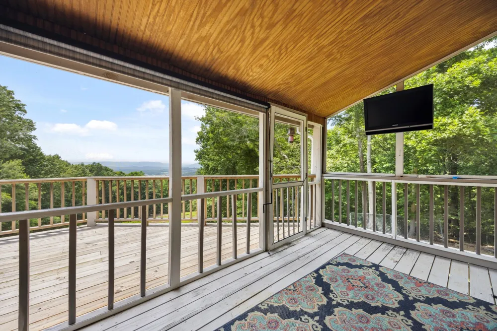 310 Bluffs Road South Pittsburg, TN 37380