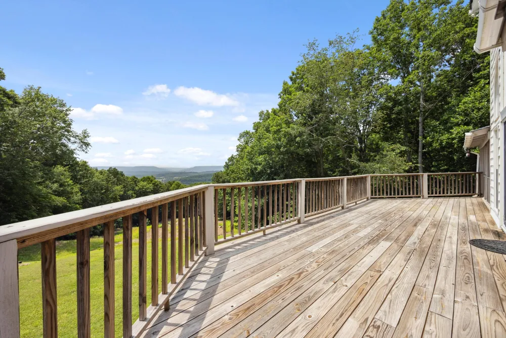 310 Bluffs Road South Pittsburg, TN 37380