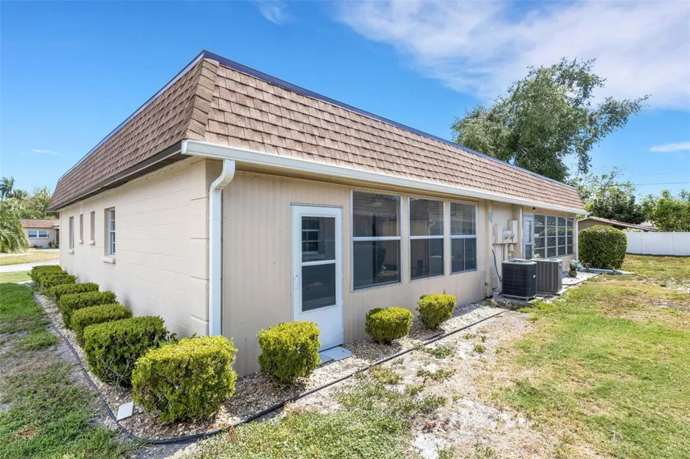 4602 PARK ACRES DRIVE #96 Bradenton, FL 34207