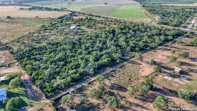 1181 STATE HIGHWAY 173 Bigfoot, TX 78005