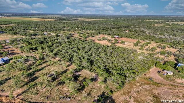 1181 STATE HIGHWAY 173 Bigfoot, TX 78005