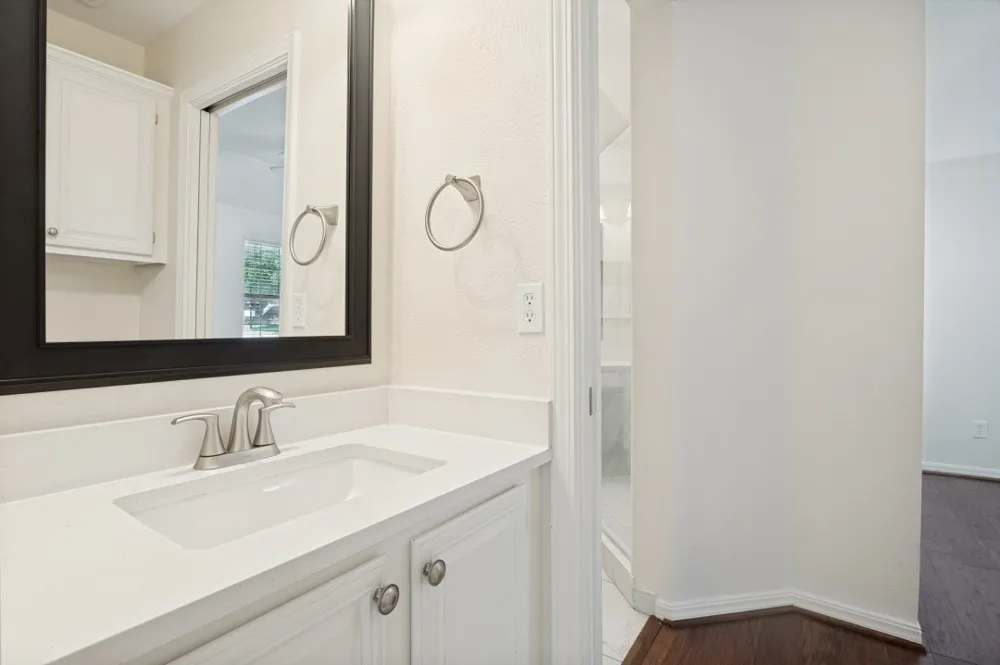 18131 Whispering Gables Lane Dallas, TX 75287