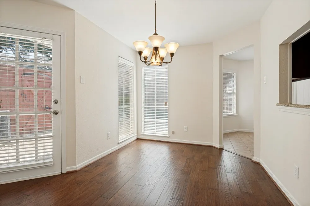 18131 Whispering Gables Lane Dallas, TX 75287