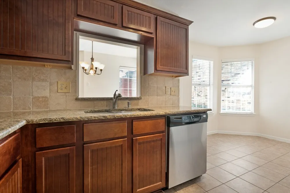 18131 Whispering Gables Lane Dallas, TX 75287