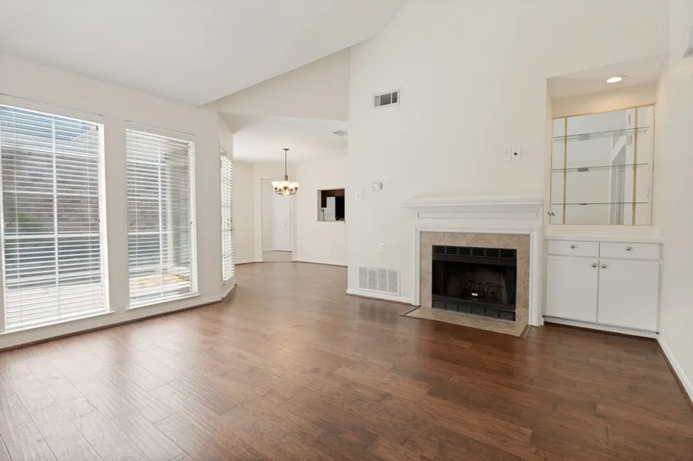 18131 Whispering Gables Lane Dallas, TX 75287