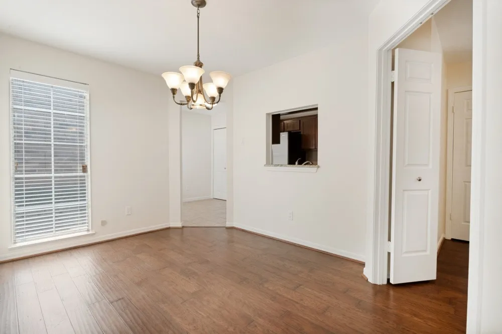 18131 Whispering Gables Lane Dallas, TX 75287