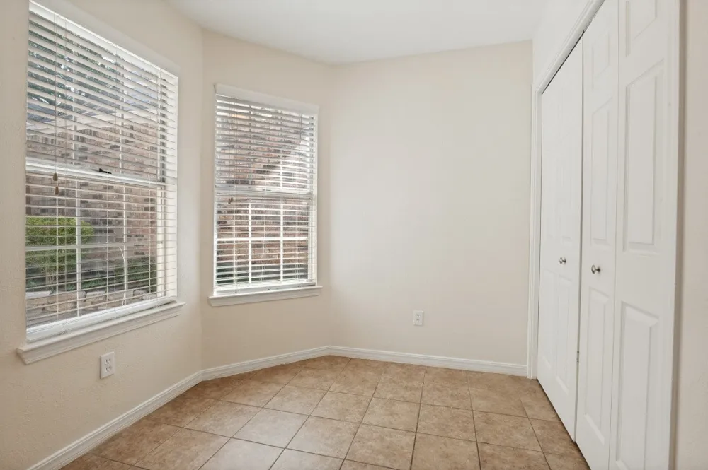 18131 Whispering Gables Lane Dallas, TX 75287